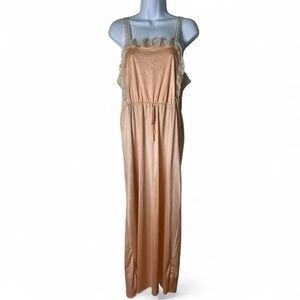 Montgomery Ward - Women's Vintage Nylon Nightie Lace Trim Peach 70s - Sz.‎ M
